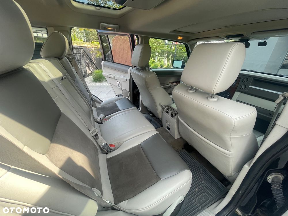 Jeep Commander 5.7 V8 Overland - 16