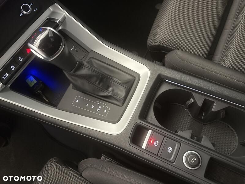 Audi Q3 - 18