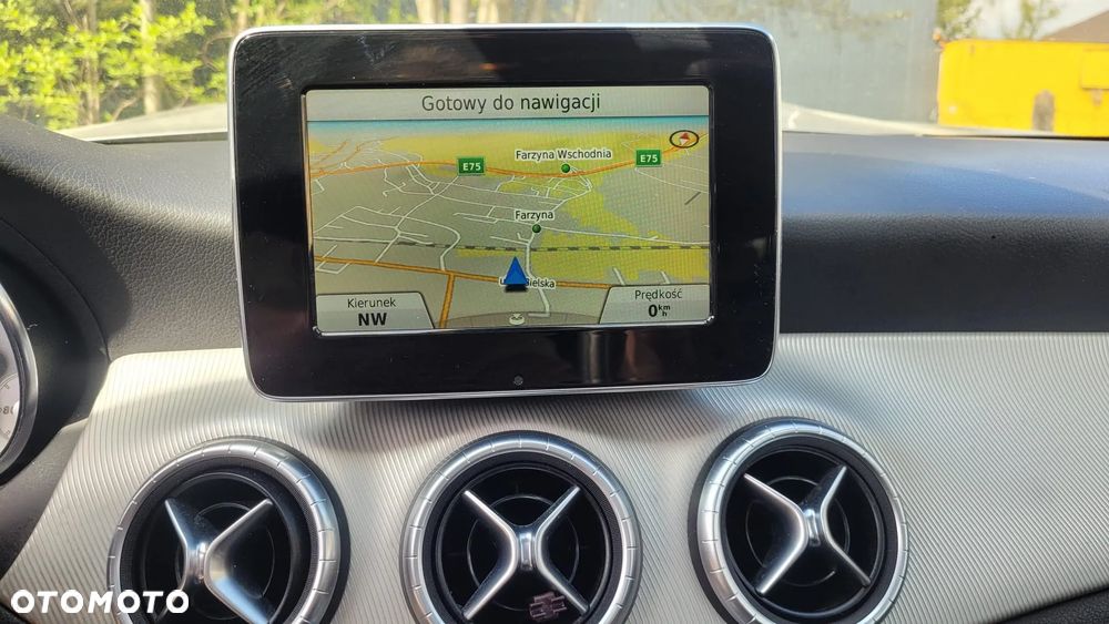 Mercedes-Benz CLA 200 7G-DCT UrbanStyle Edition - 19