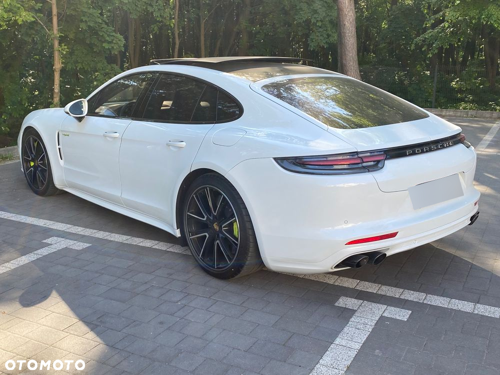 Porsche Panamera - 18