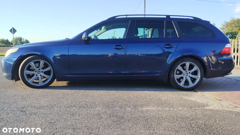 BMW Seria 5 520d Touring - 2
