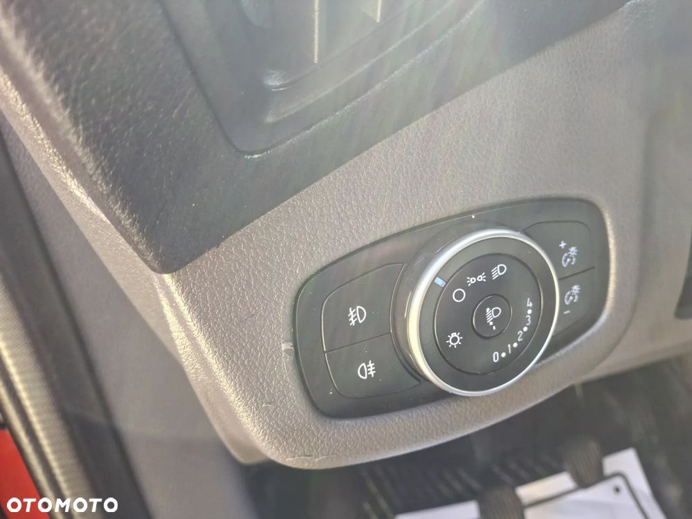 Ford TRANSIT CONNECT TREND - 24