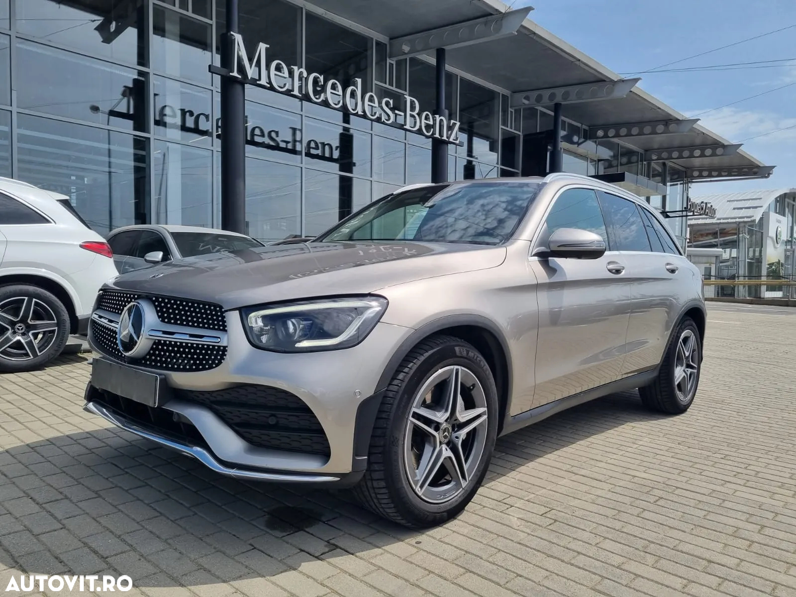 Mercedes-Benz GLC 200 4MATIC - 11