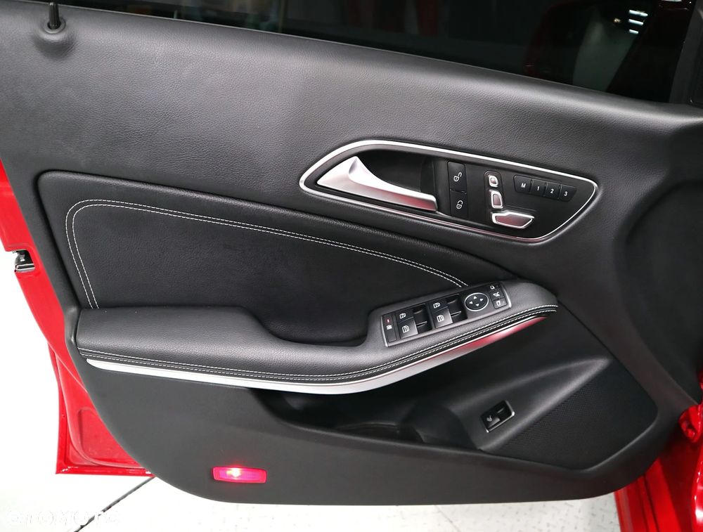 Mercedes-Benz CLA 250 4-Matic - 15