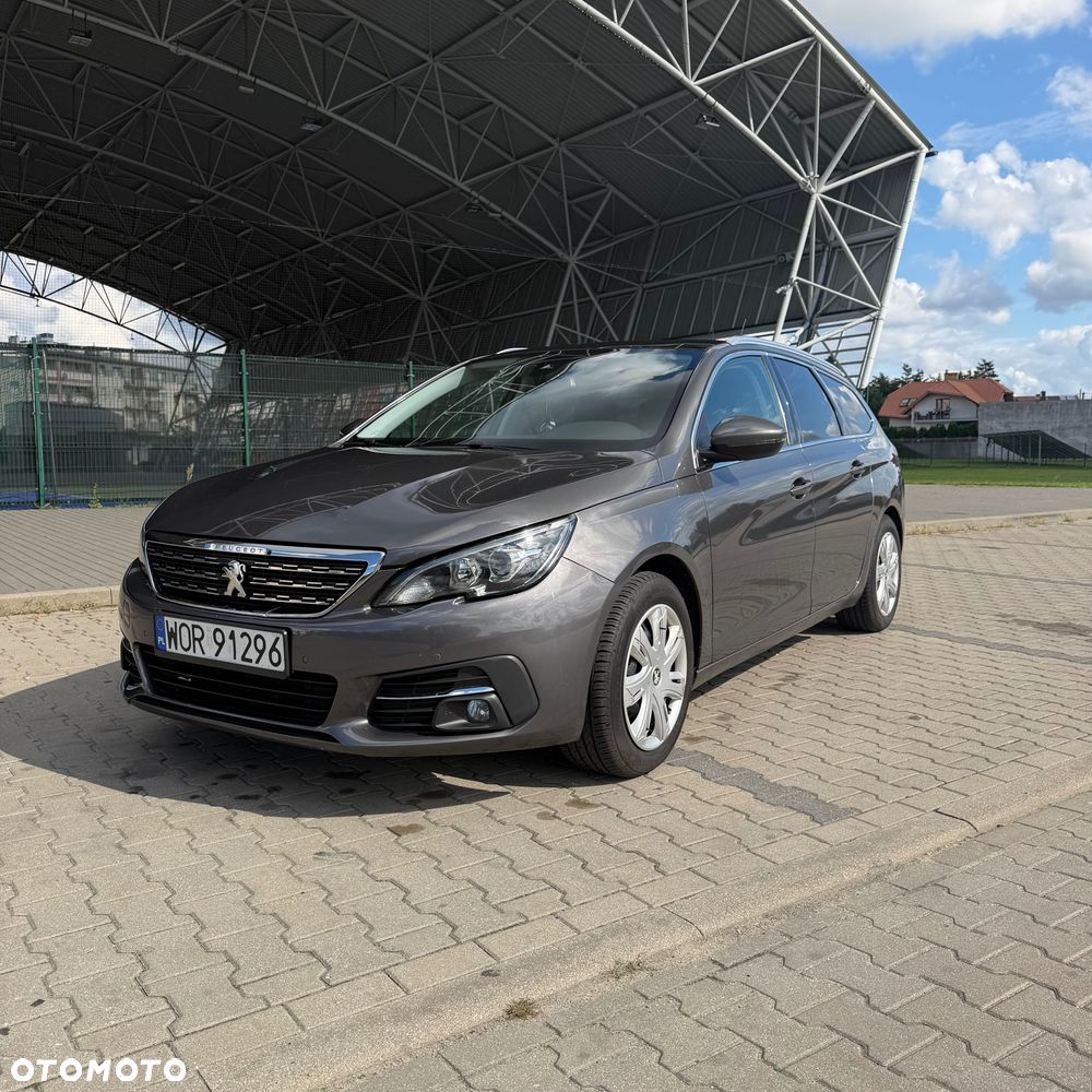 Peugeot 308 - 1
