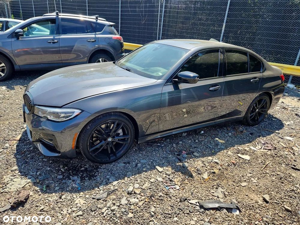 BMW Seria 3 330i xDrive M Sport - 1