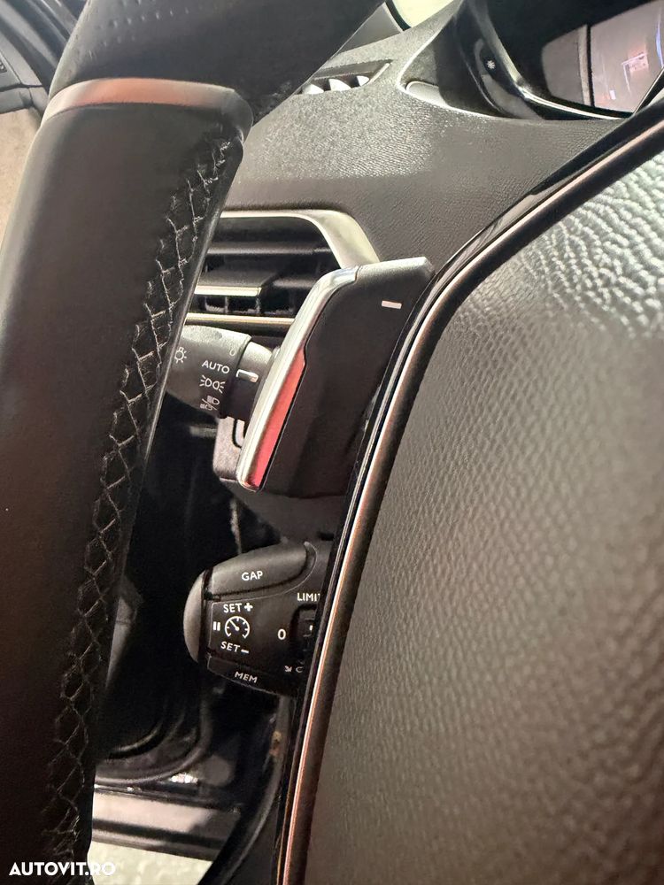 Peugeot 5008 2.0 BlueHDI s&s EAT8 GT - 25