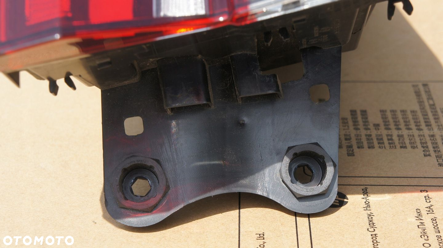 TYLNA LEWA LAMPA SKODA KODIAQ II LED 57H - 5