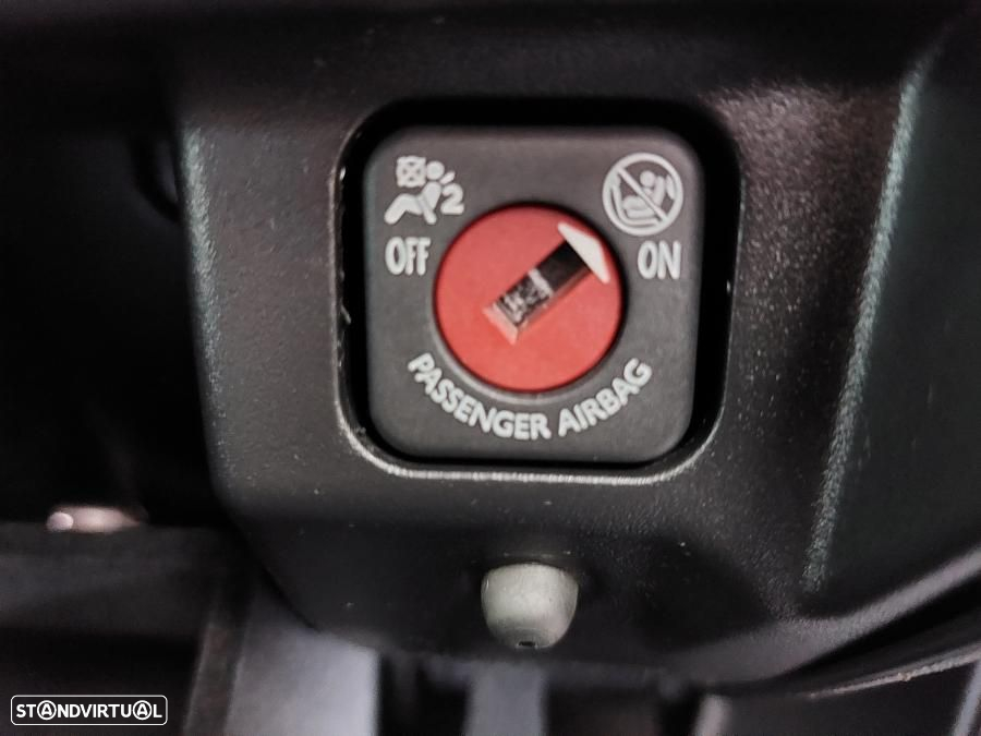 Peugeot 5008 1.2 PureTech Allure EAT8 - 44