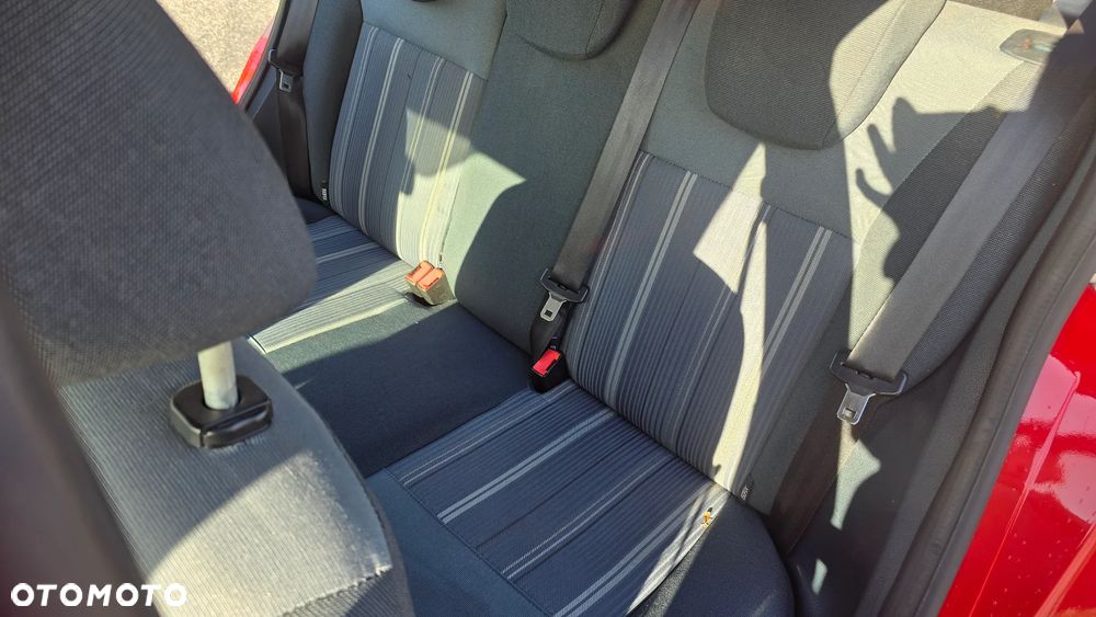 Ford Fiesta 1.25 Trend - 32
