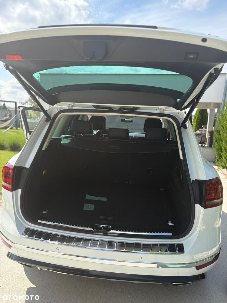 Volkswagen Touareg 3.0 V6 TDI SCR Blue Motion DPF Automatik Executive Edition - 12