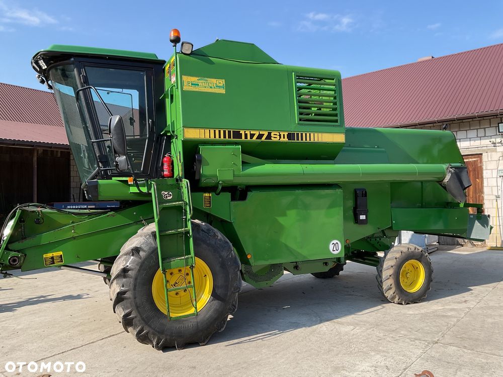 John Deere 1177 - 1