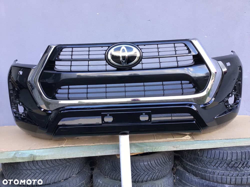 Zderzak przedni Toyota Hilux Vlll 8 2020+ - 1