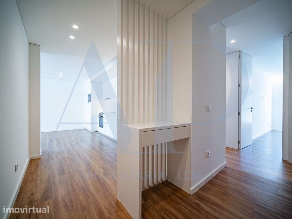 Apartamento T3 na Av. Londres com Garagem - Grande imagem: 3/21