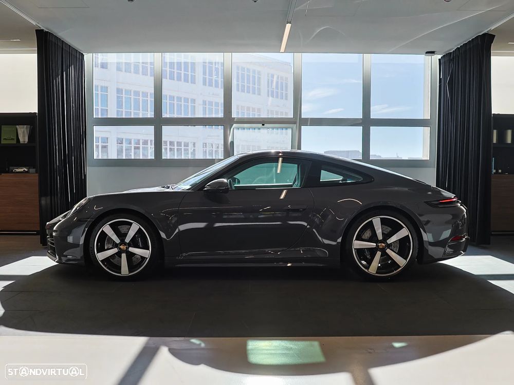 Porsche 911 (992) Carrera S - 9