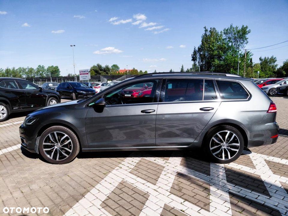 Volkswagen Golf - 5