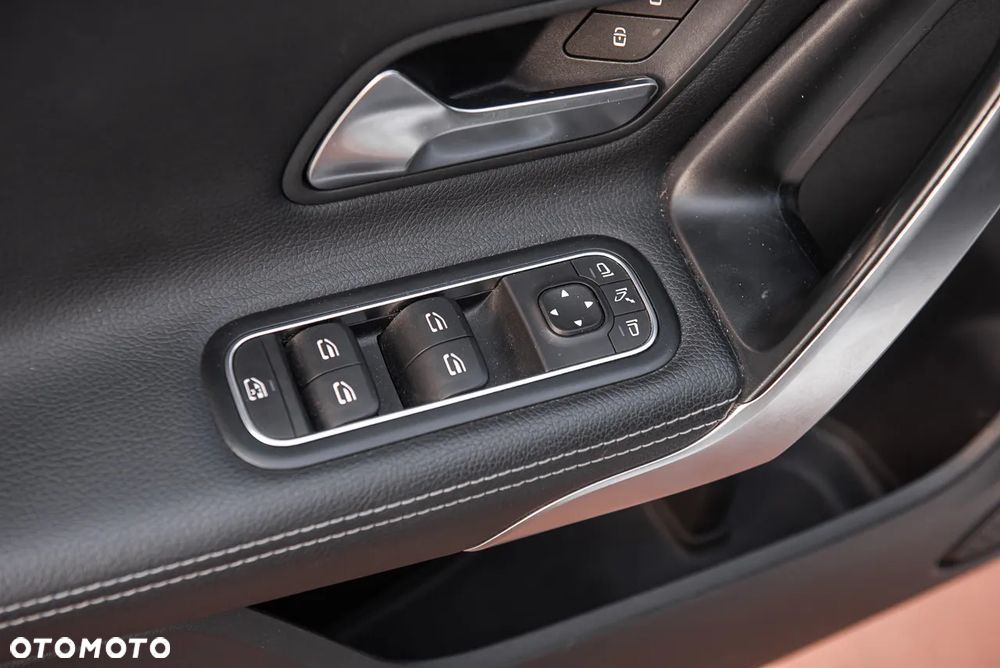 Mercedes-Benz CLA - 16