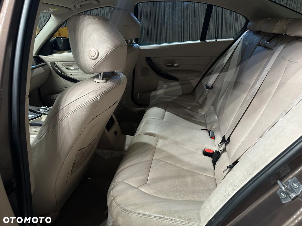 BMW Seria 3 - 14