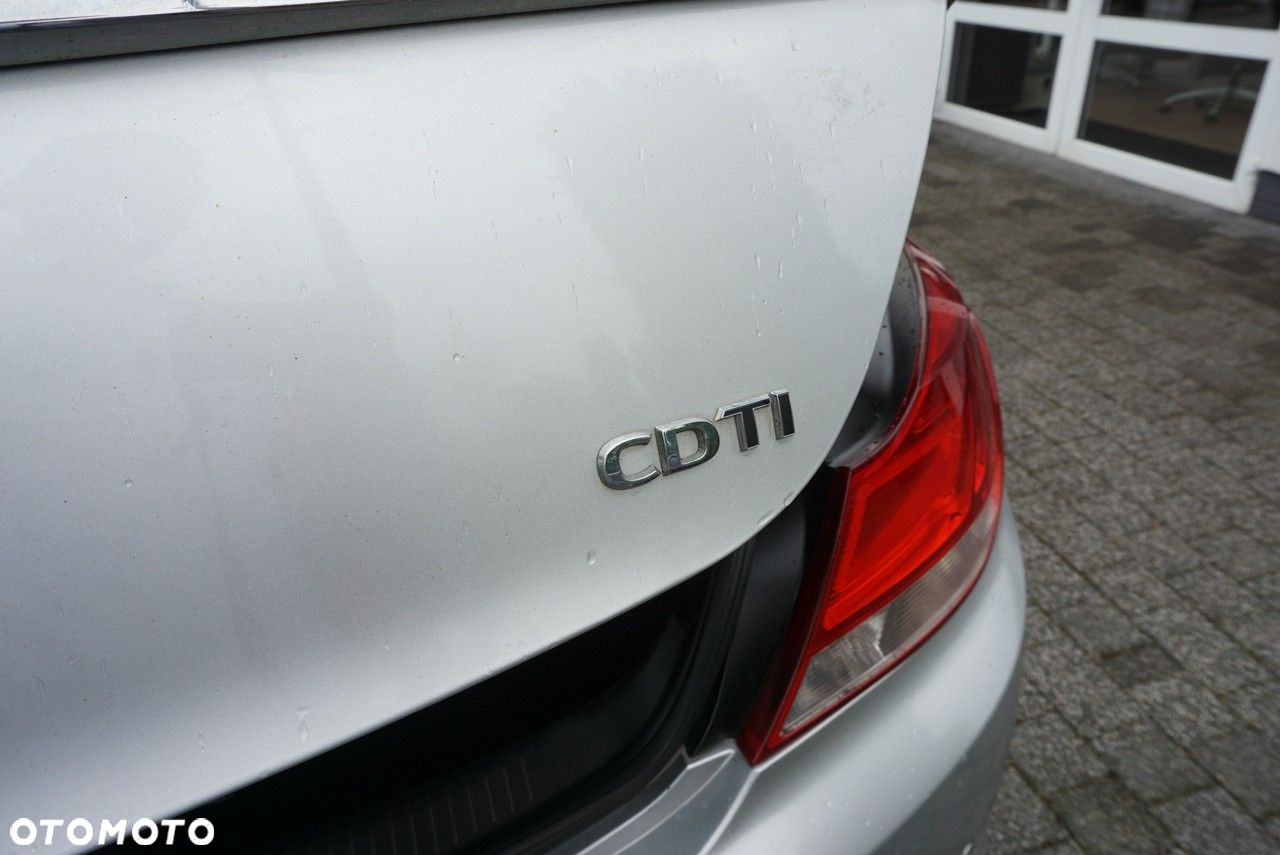 Opel Insignia - 23