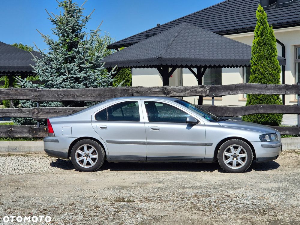 Volvo S60 2.4 - 6