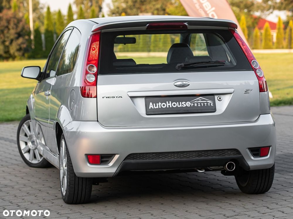 Ford Fiesta - 7