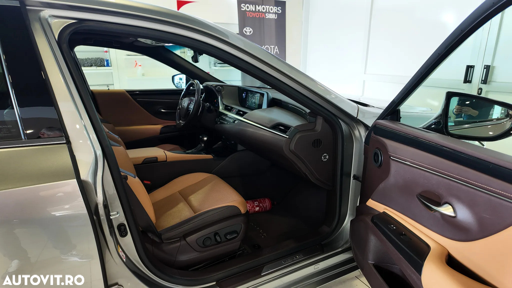 Lexus Seria ES 300h Executive - 13