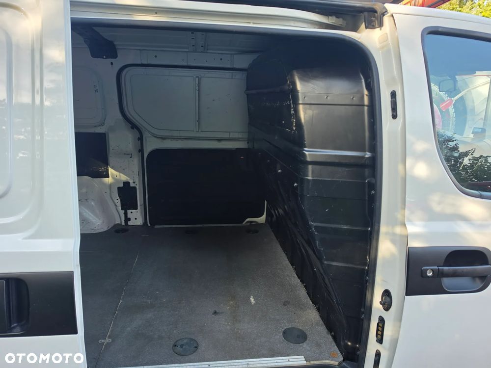 Hyundai H1 Starex Grand Starex - 15