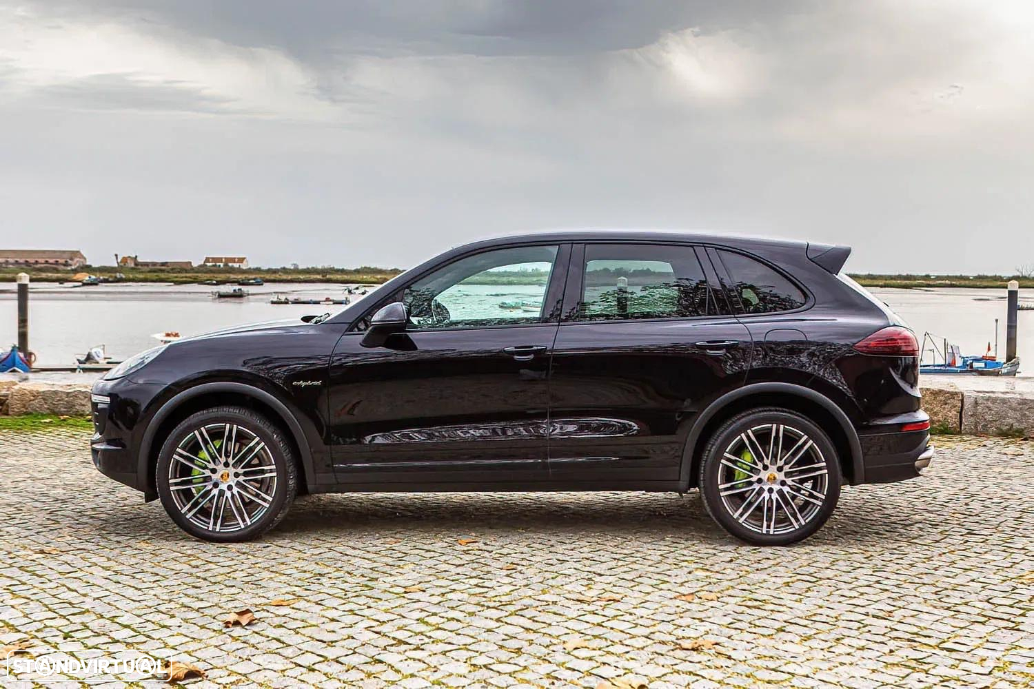 Porsche Cayenne S E-Hybrid Platinum Edition - 2