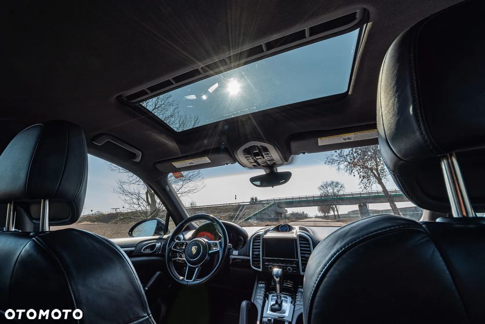 Porsche Cayenne Tiptronic S - 12