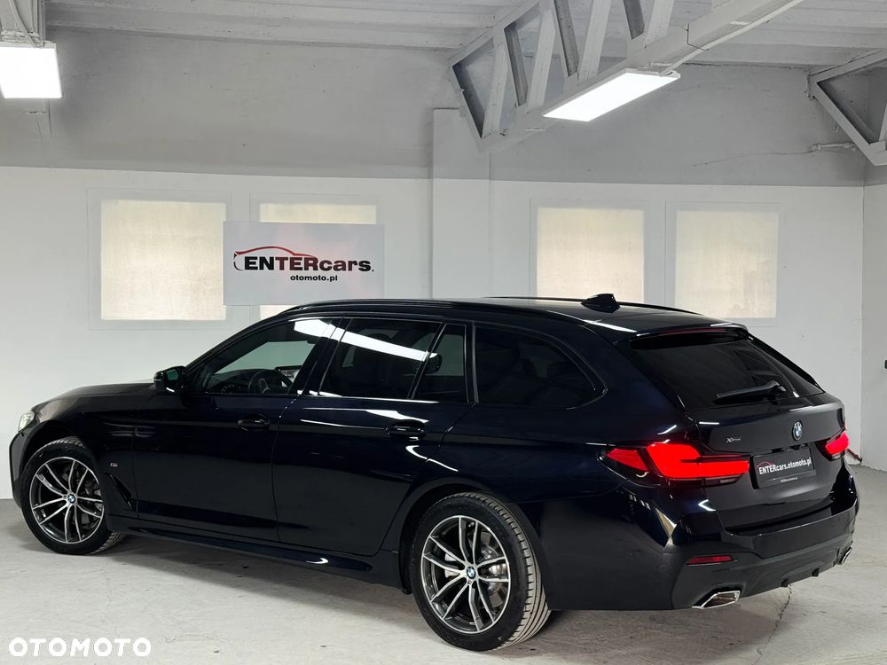 BMW Seria 5 520d xDrive Touring M Sport Edition - 16