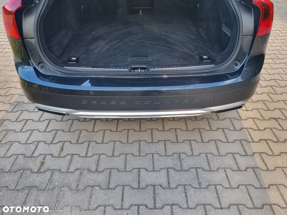 Volvo V90 Cross Country - 29