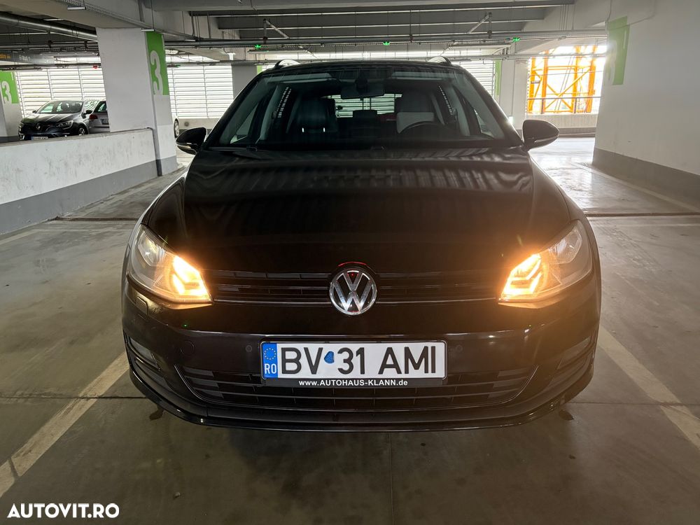 Volkswagen Golf - 2