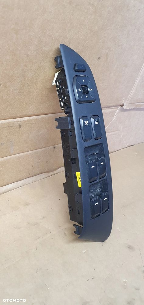 Przełącznik panel szyb lewy przód Hyundai IX35 93570-2Y8109P - 4