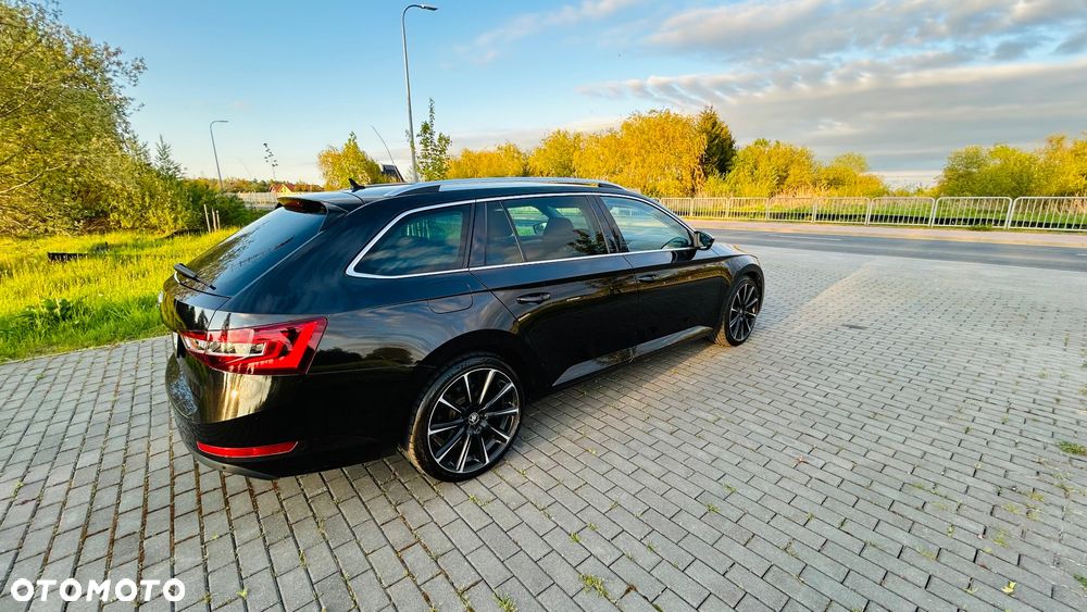 Skoda Superb 2.0 TDI Style DSG - 30