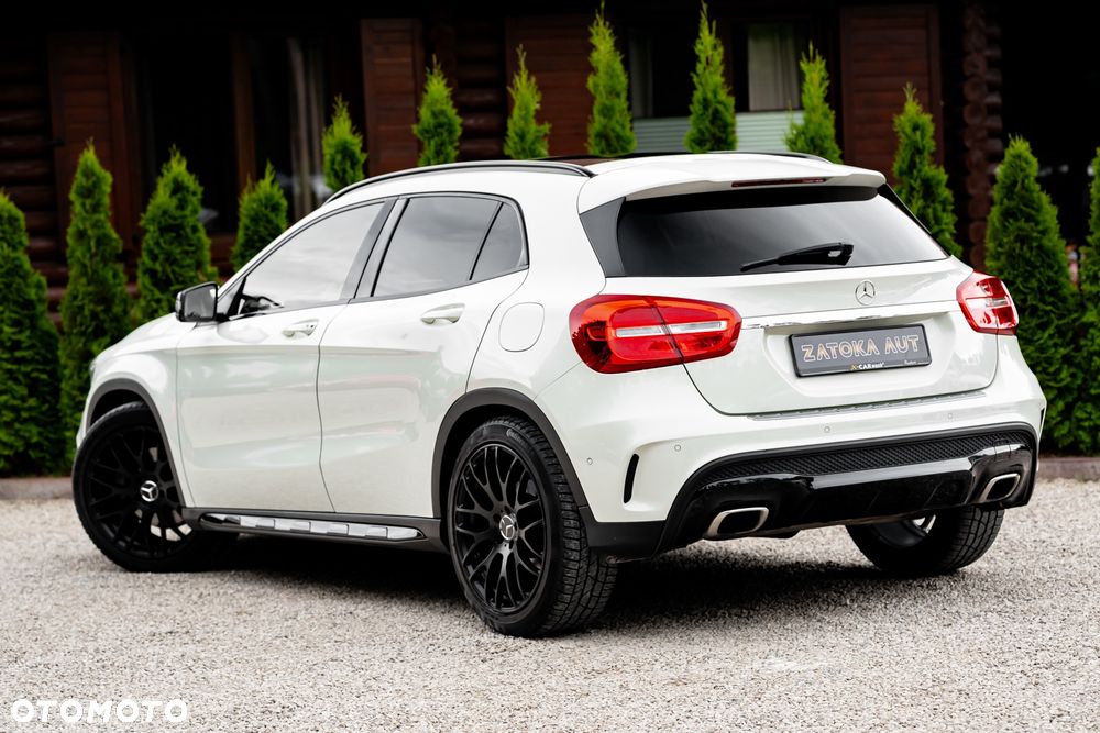 Mercedes-Benz GLA 250 4-Matic - 13