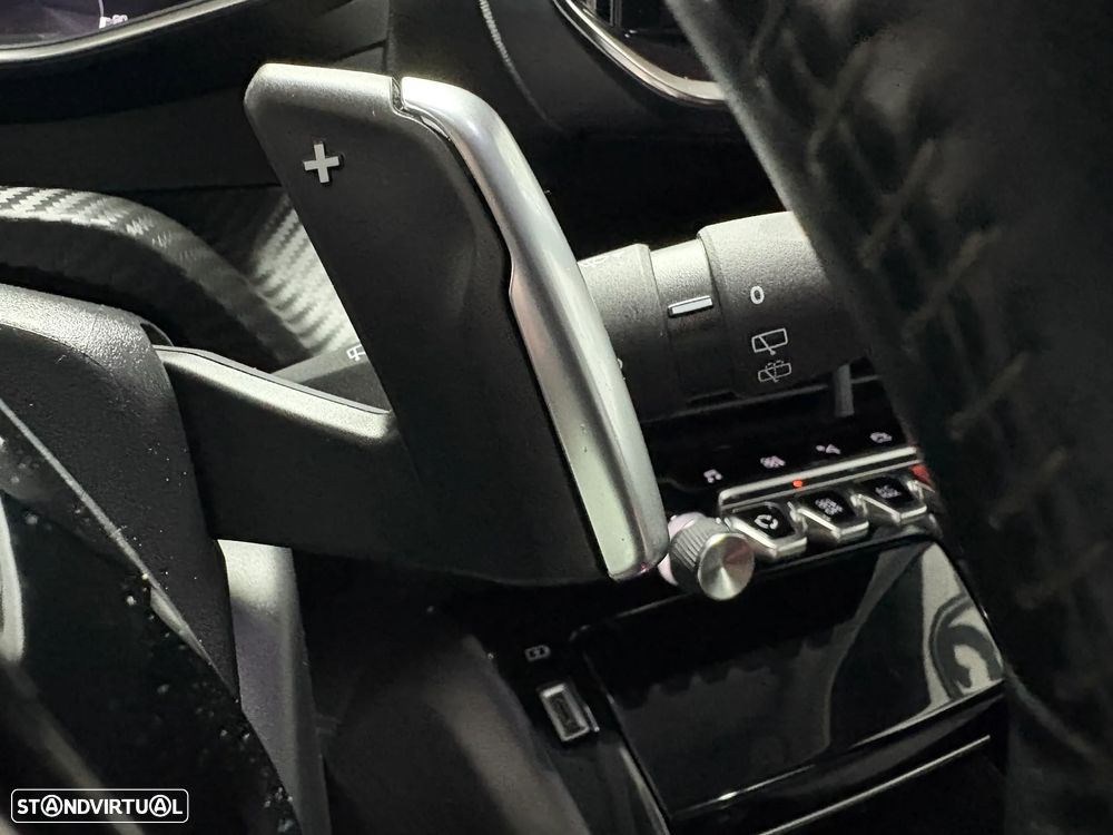 Peugeot 2008 1.2 PureTech Allure EAT8 - 13