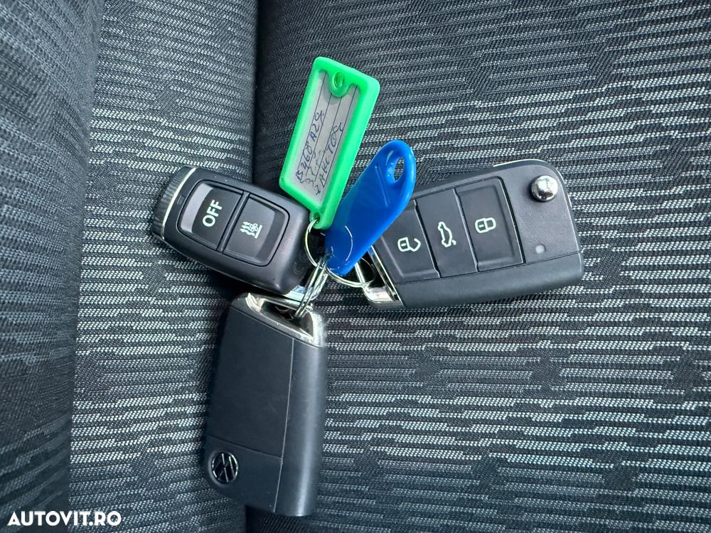 Volkswagen Tiguan 2.0 TDI SCR 4MOTION DSG R-Line - 26