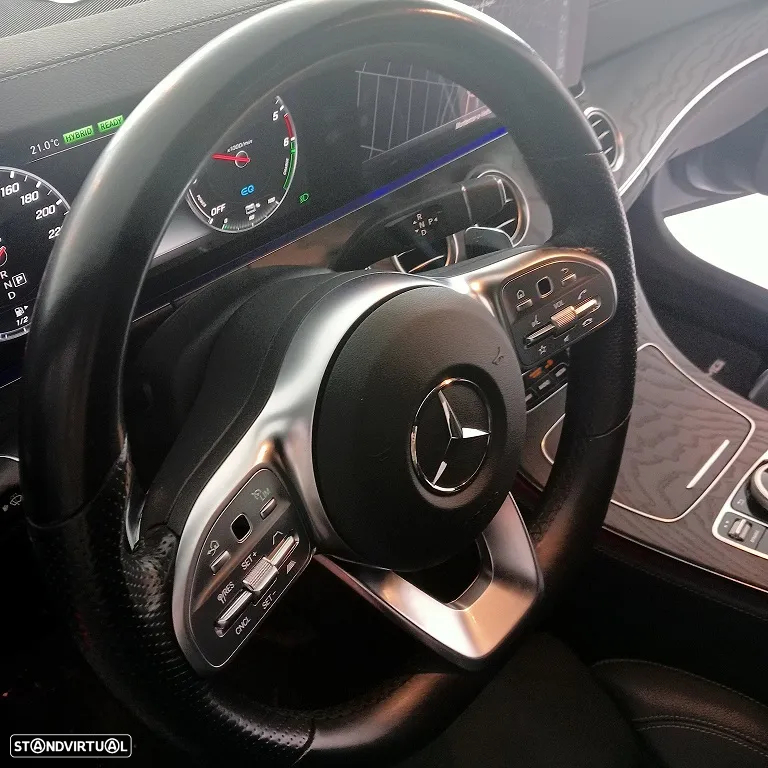 Mercedes-Benz E 300 de AMG Line - 18