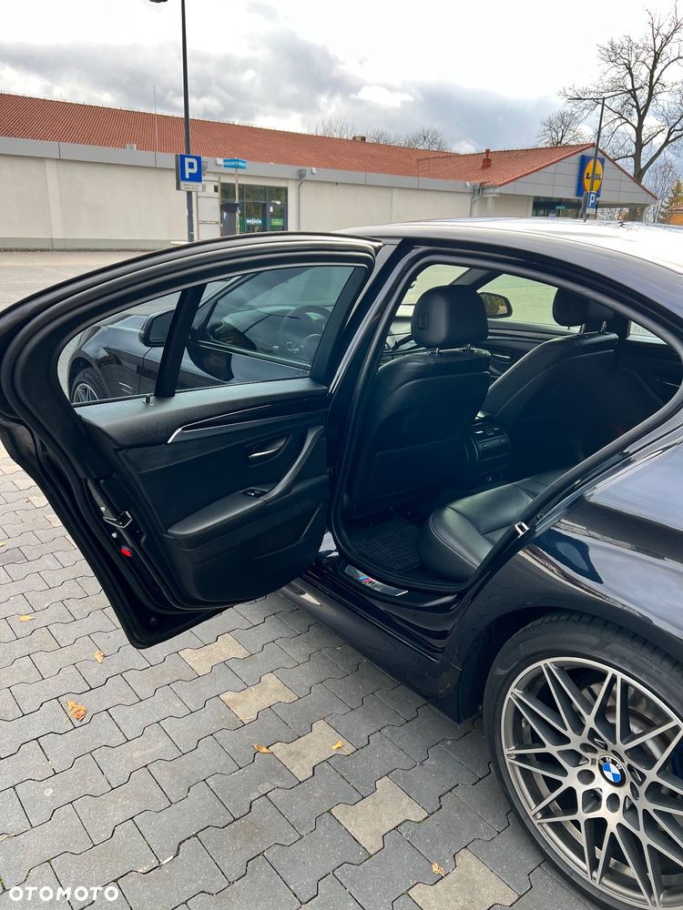 BMW Seria 5 535i xDrive - 16