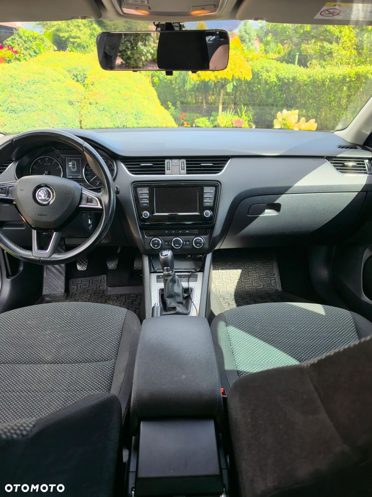 Skoda Octavia 1.4 TSI Ambition - 6