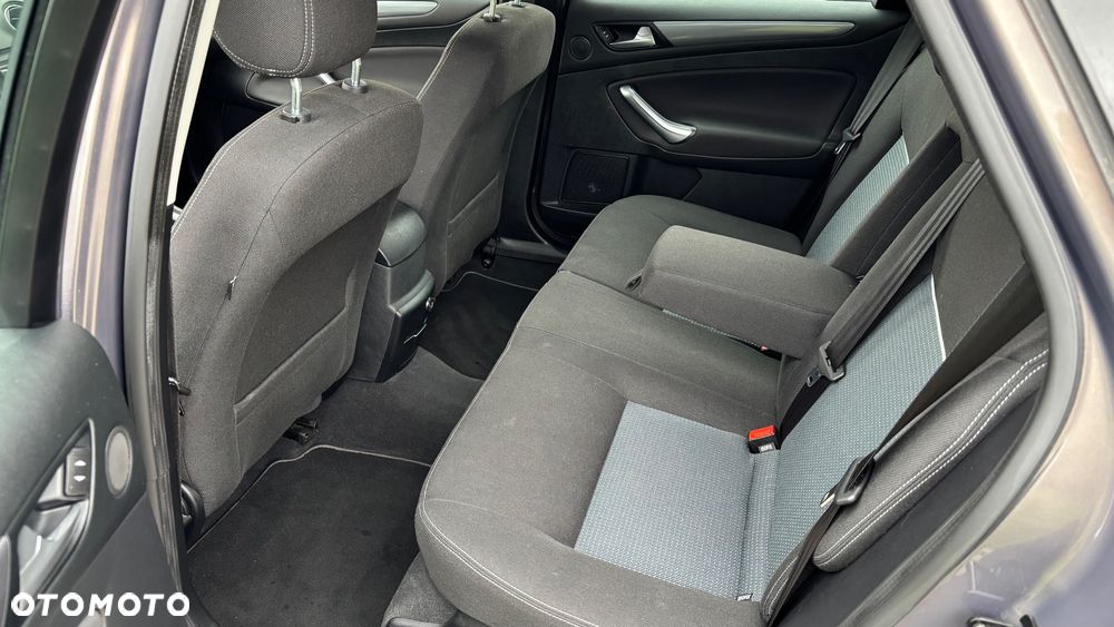 Ford Mondeo - 9