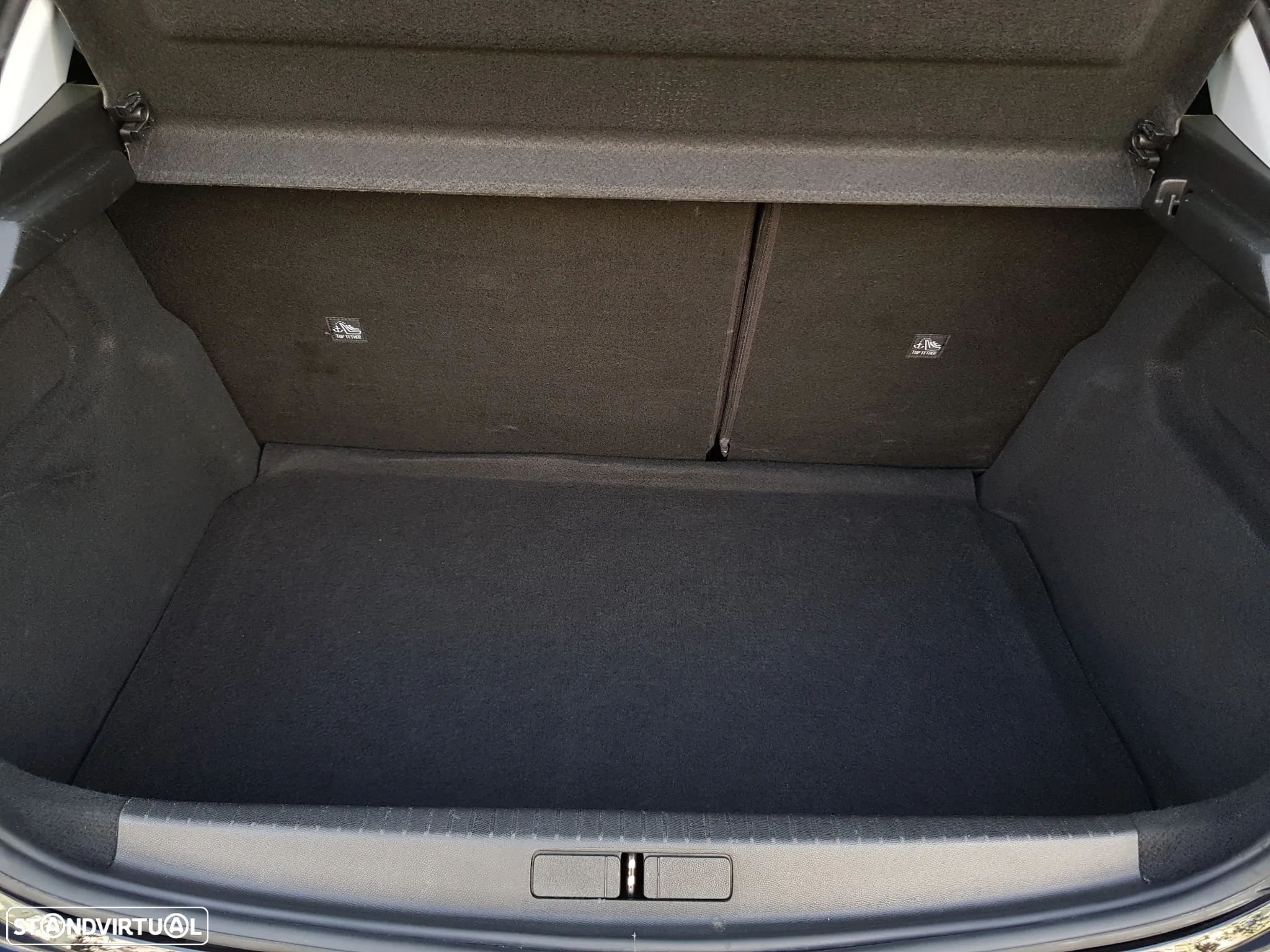 Opel Corsa 1.5 D Elegance - 9