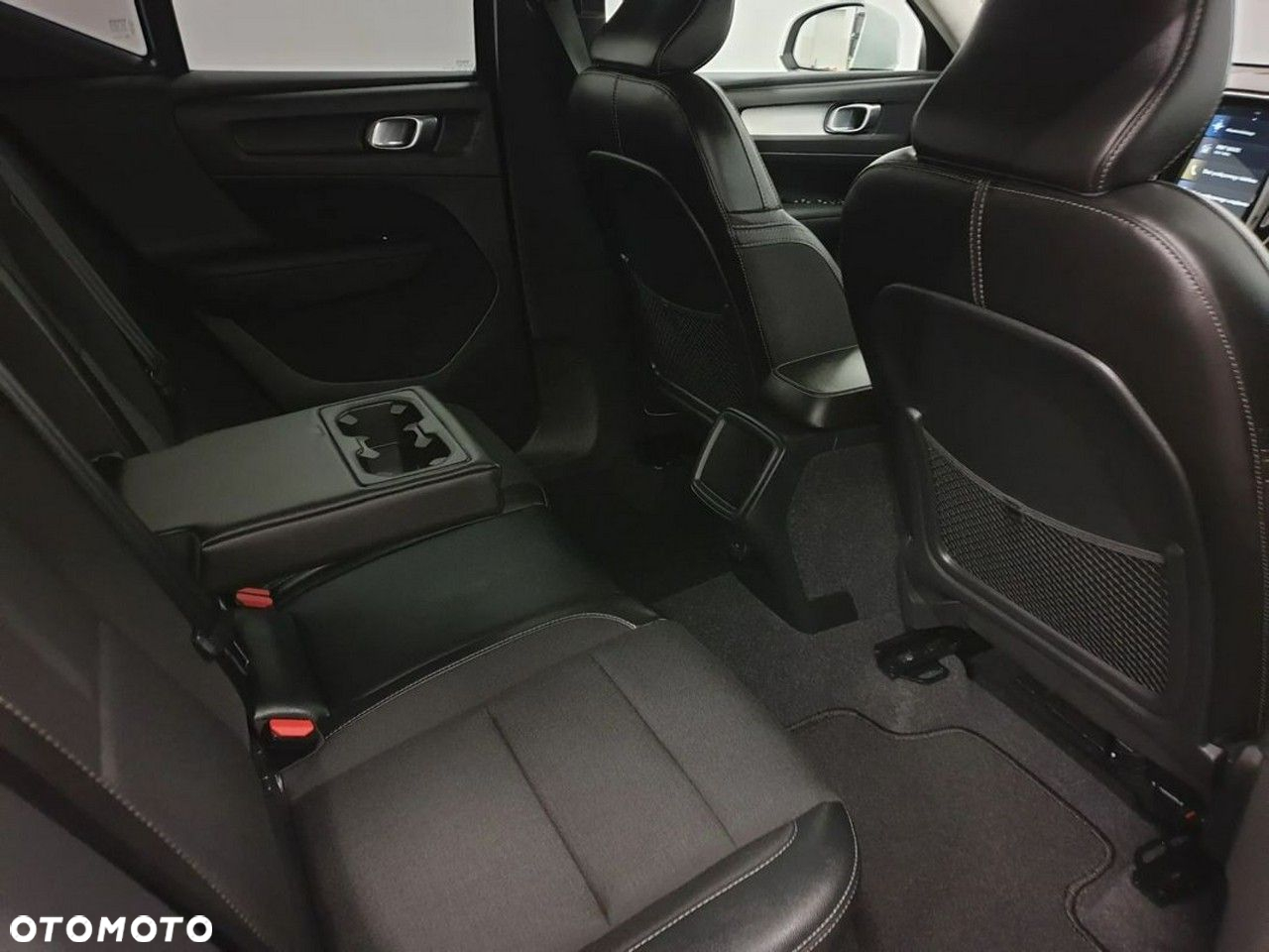 Volvo XC 40 D3 R-Design - 40