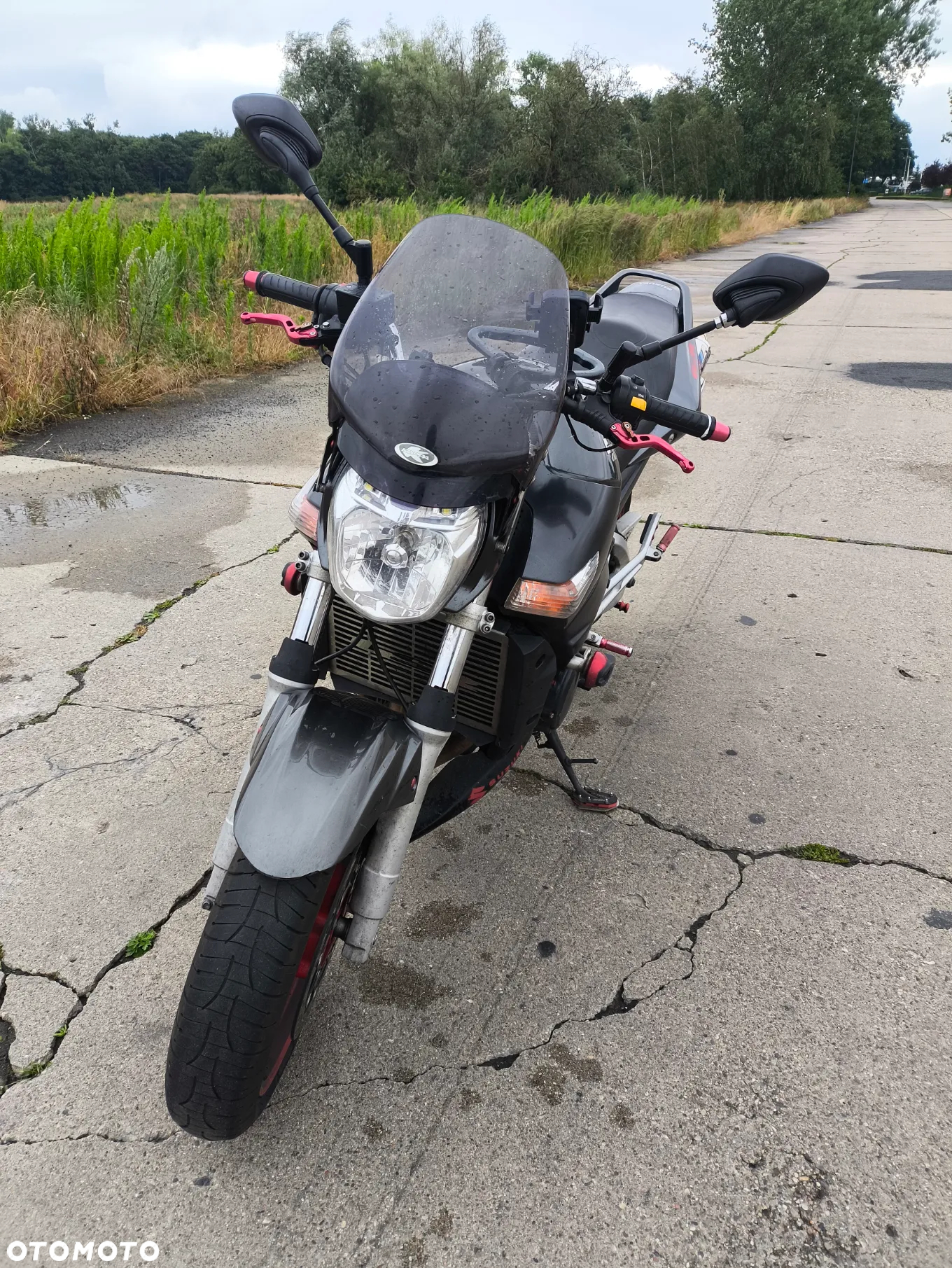 Suzuki GSR - 3