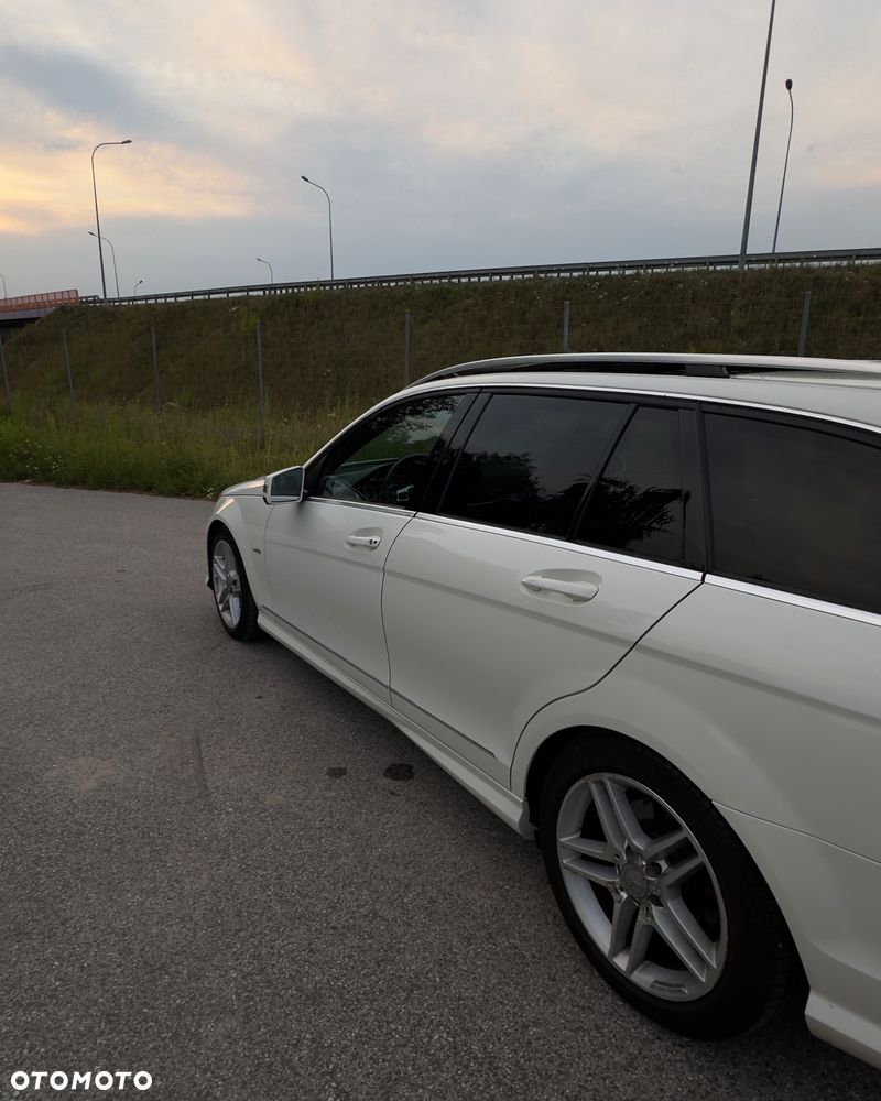 Mercedes-Benz Klasa C 220 CDI BlueEff 4-Matic Avantgarde - 6
