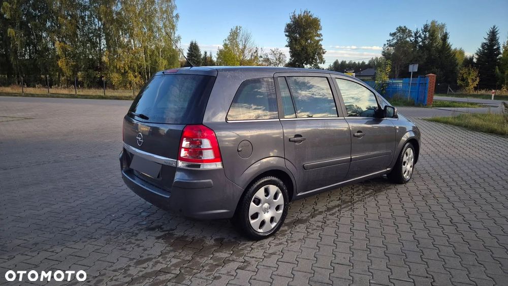 Opel Zafira 2010 photo 5