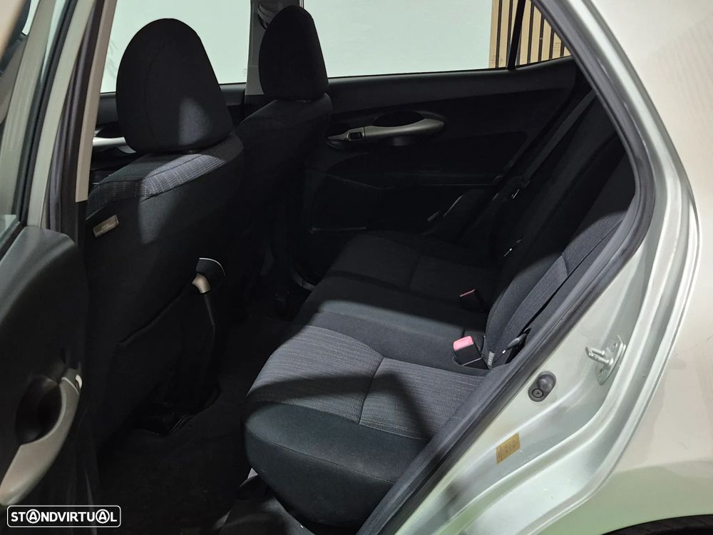 Toyota Auris 1.4 D-4D Comfort - 19