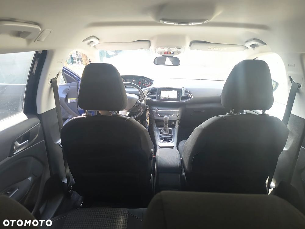 Peugeot 308 BlueHDi FAP 130 EAT6 Stop & Start Allure - 23