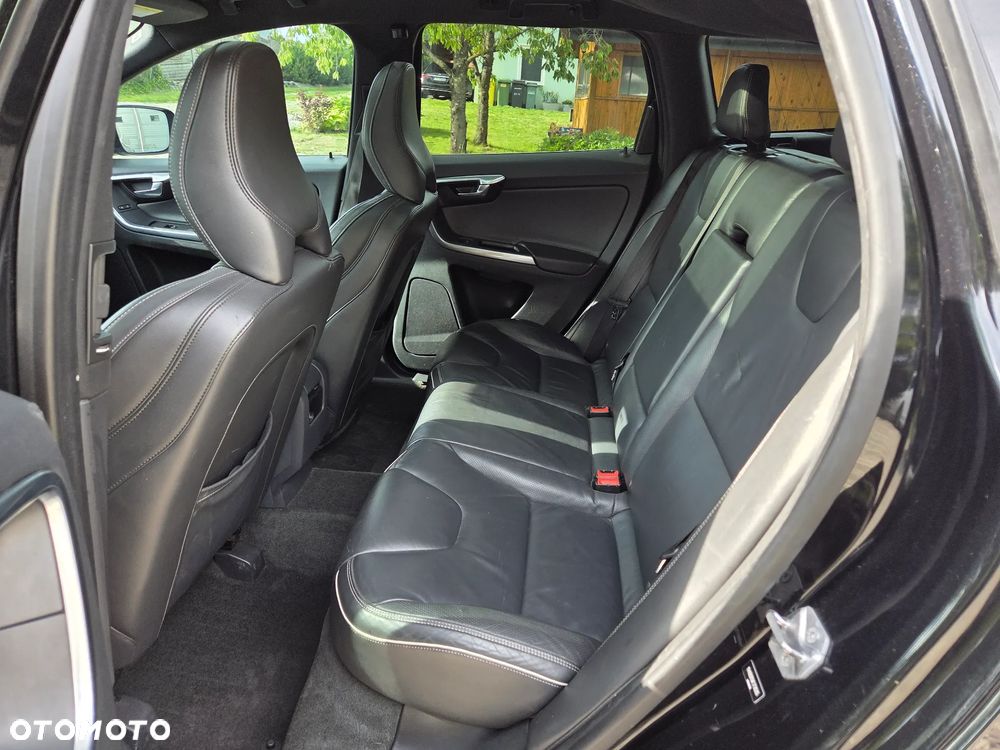 Volvo XC 60 T6 AWD RDesign - 17