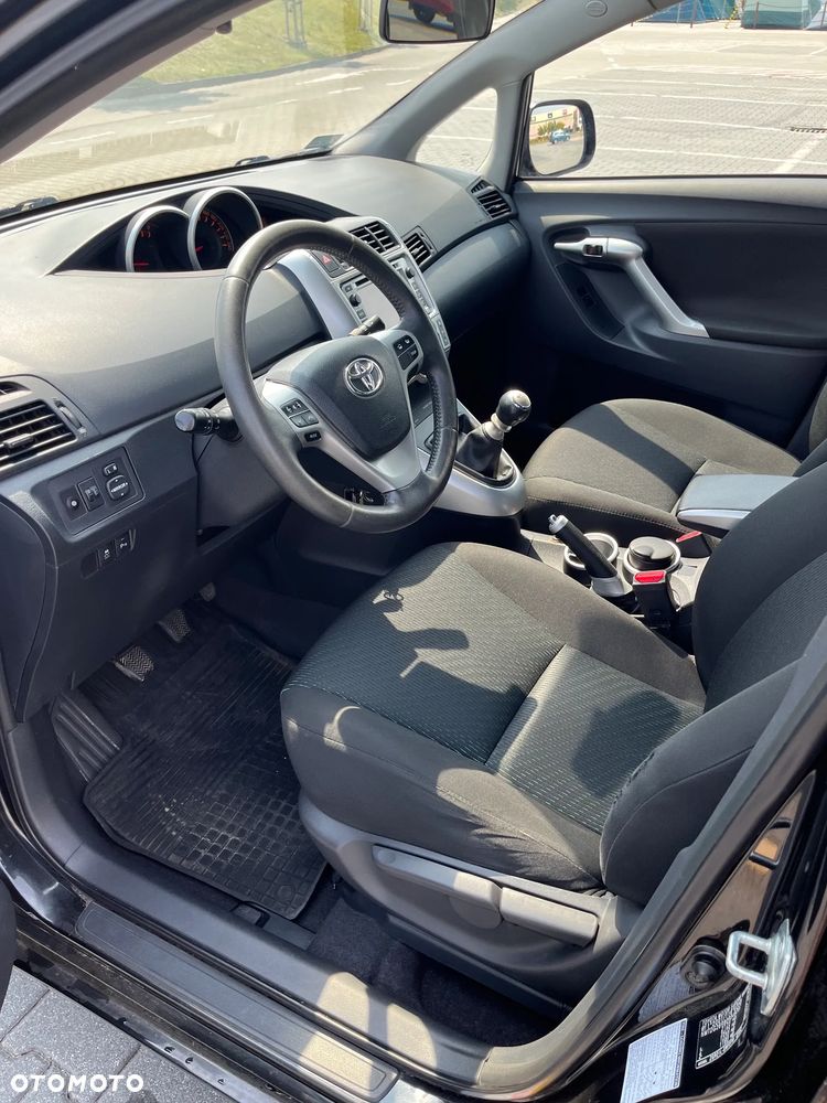 Toyota Verso 1.8 Prestige EU5 - 11